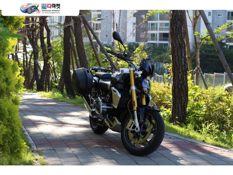 BMW R 1250 R 2023년식 R1250R  무사고챠량 판매합니다