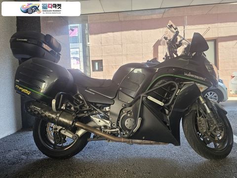 가와사키 GTR 1400 2018년식 짧은 주행 상태좋은 GTR 1400 빠른거래 원합니다.
