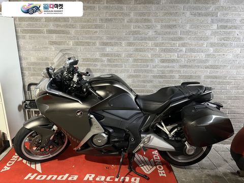 혼다 VFR 1200F FD 2015년식 2세대 외수형 VFR1200FD