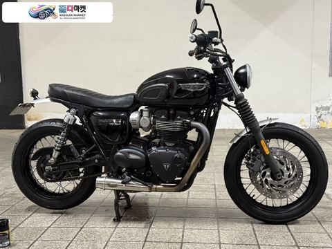트라이엄프 본네빌 T120 블랙 2017년식 트라이엄프 t120 풀 커스텀