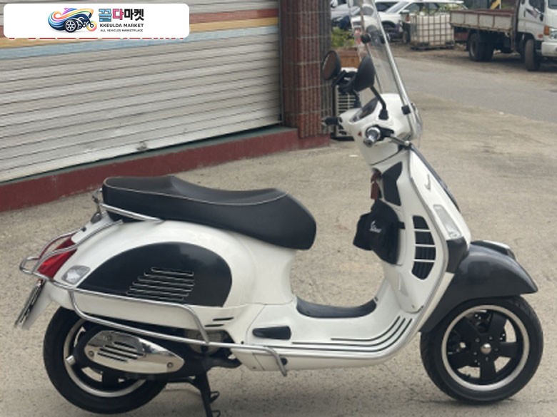 베스파 GTS 125 슈퍼 2013년식 베스파gts125슈퍼 팝니다