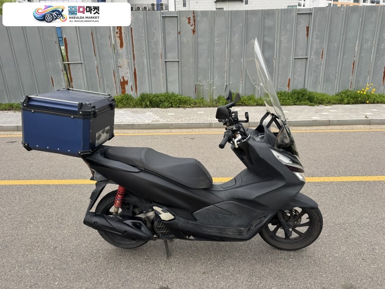 혼다 PCX 125 FI 2020년식 혼다 PCX125 20년형 짧은키로수 A급 판매합니다