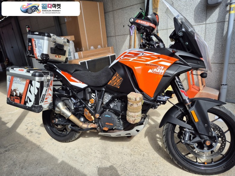 KTM 1290 슈퍼 어드벤쳐 S 2017년식 ktm1290s  팔아봅니다^^