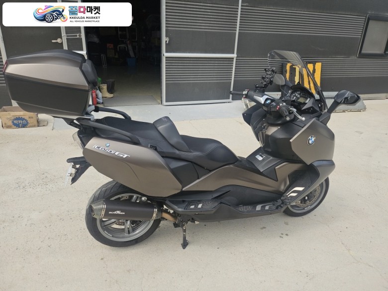 BMW C 650 GT 2017년식 BMW C 650 GT (창고에 깔끔하게 보관중)