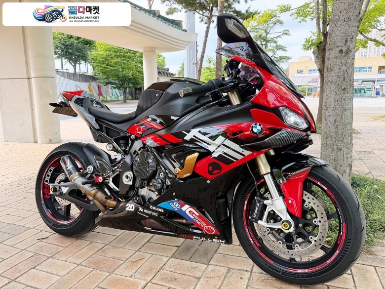 BMW S 1000 RR 2021년식 BMW S1000RR 블랙색상 (순정커버일체 부품일체보유) 2021년식 판매합니다.