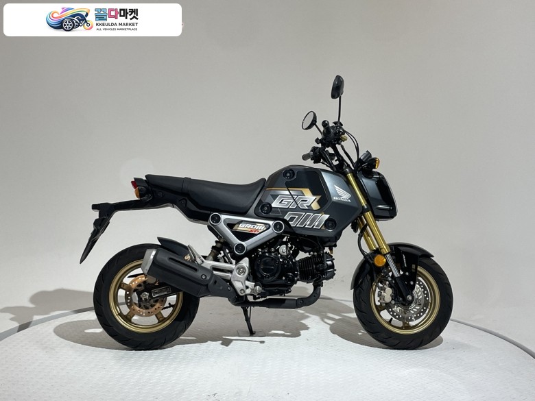 혼다 MSX 125 그롬 2023년식 [바이크스테이션] 점검완료 상태양호 소모품다수 정품키2개 클러치디스크/가스켓교체 체인교체 엔진오일교체 조절식레버 무선충전거치대