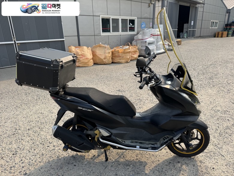 혼다 PCX 125 FI 2022년식 혼다 pcx125 22년형 블랙컬러 최상급 스마트키차량 판매합니다