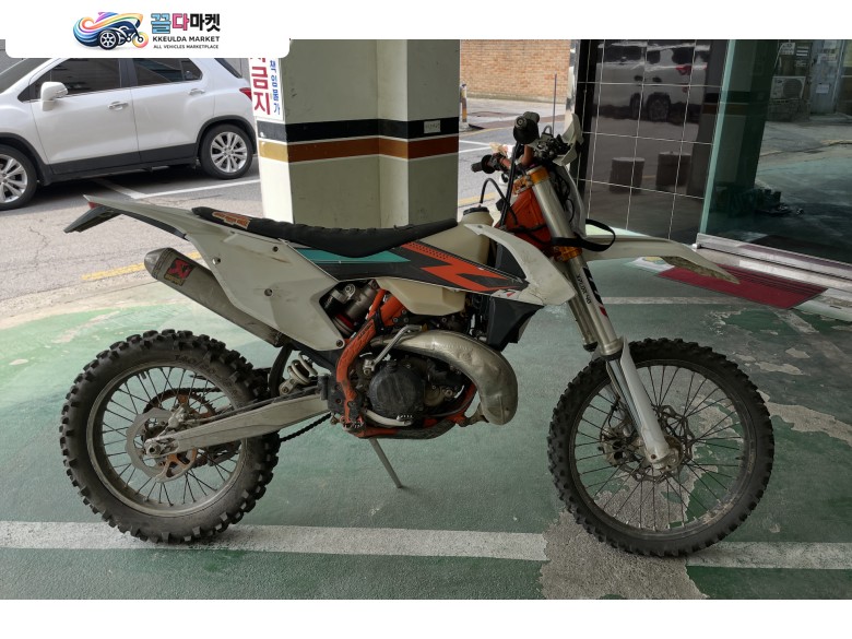 KTM 300 EXC 식스데이 2018년식 KTM 300 2T 팝니다