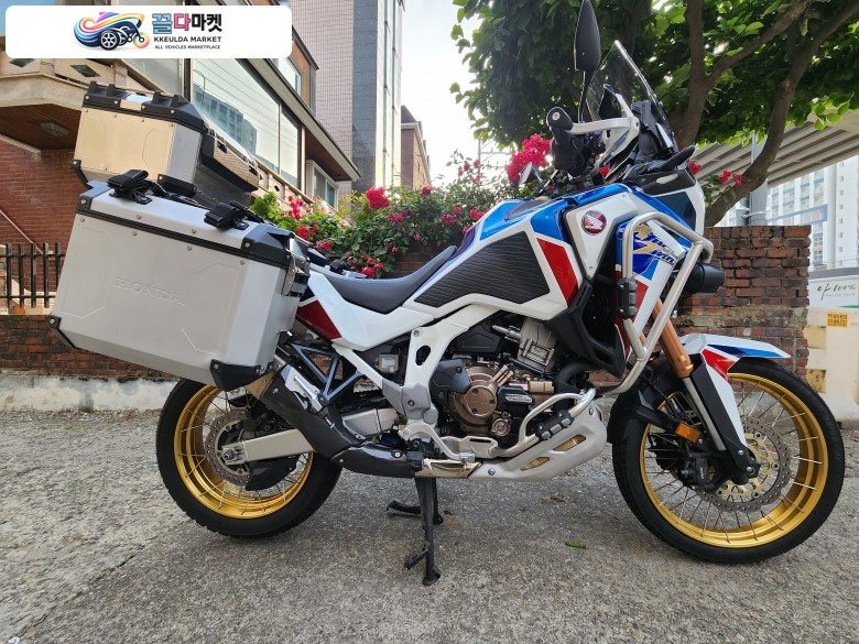 혼다 아프리카 트윈 CRF 1100 L 어드벤쳐 스포츠 ES DCT 2020년식 A급 아프리카트윈 판매합니다.
