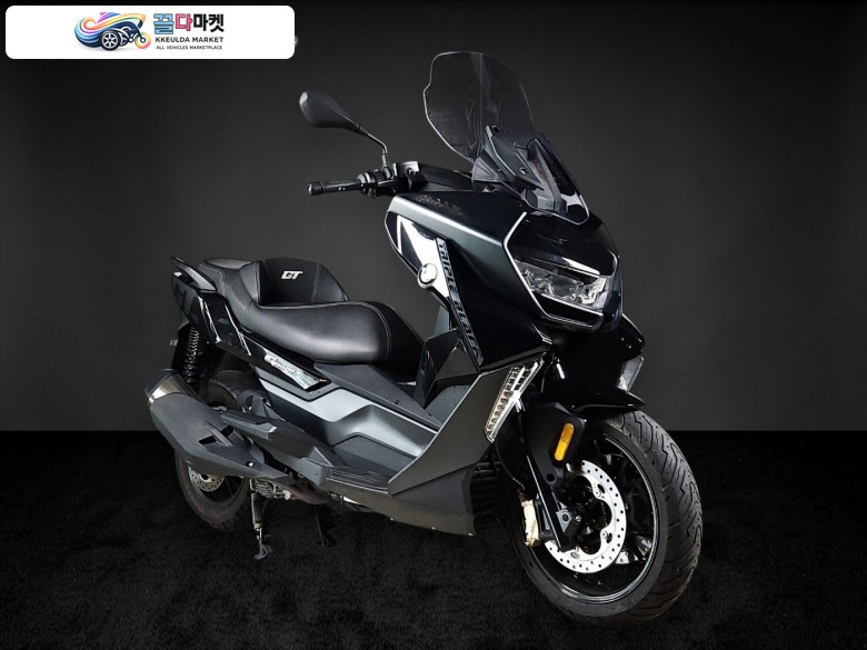 BMW C 400 GT 2024년식 [BMW 공식모델] C400GT 럭셔리 투어링 - BMW모토라드 공식 보증 워런티 2026년 10월 - 무사고 관리잘된 신차급 중고매물 - 정직한 매입과 최고가 대차를 도와드립니다.