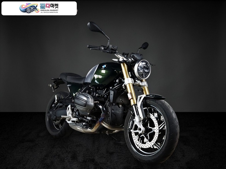 BMW R 12 나인 티 2024년식 [BMW 공식모델] R12 NINE T 산레모 그린 (2025년 5월 출고) - BMW모토라드 보증 워런티 2028년 5월 - 무사고 관리잘된 깔끔한 중고매물 - 정직한 매입과 최고가 대차를 도와드립니다