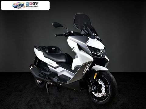 BMW C 400 GT 2024년식 [BMW 공식모델] C400GT 럭셔리 투어링 - BMW모토라드 공식 보증 워런티 2027년 5월 - 무사고 관리잘된 신차급 중고매물 - 정직한 매입과 최고가 대차를 도와드립니다.
