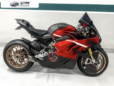 두카티 파니갈레 V4 S 2019년식 파니갈레 v4s 저키로수 풀튜닝