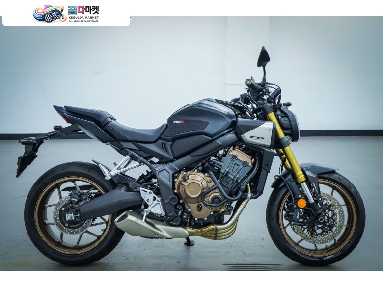 혼다 CB 650 R ABS 2024년식 『  루바이크  』 믿고 맡기는 이륜차 거래소 _  신차급 혼다 CB 650 R 판매합니다. [ 대차/매입/위탁 ]