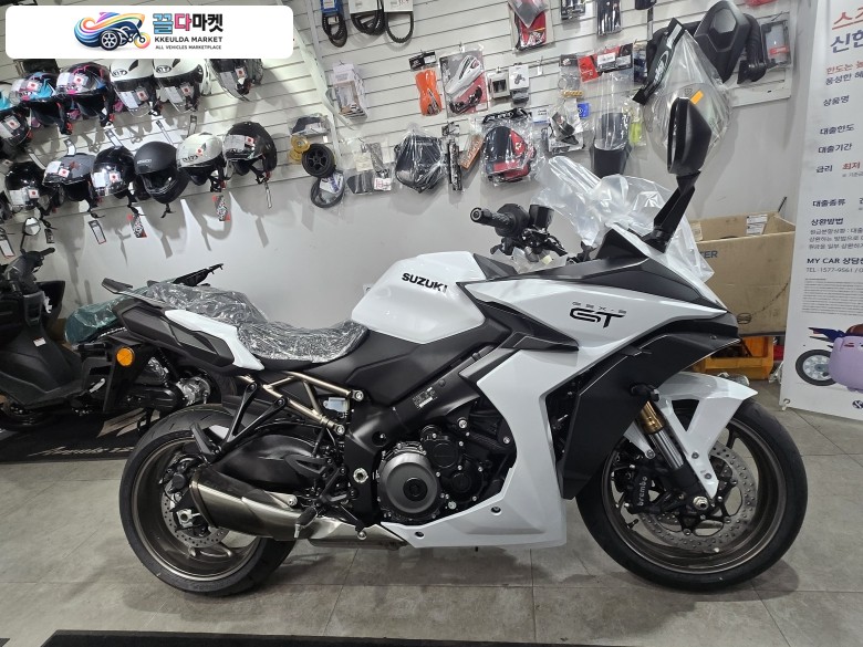 스즈끼 GSX S 1000 GT 2026년식 2026 GSX S1000GT 화이트! 신차 판매합니다