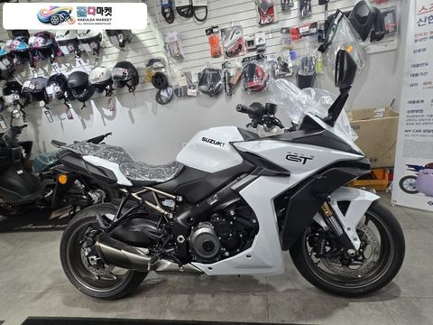 스즈끼 GSX S 1000 GT 2026년식 2026 GSX S1000GT 화이트! 신차 판매합니다