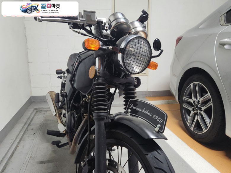 이탈젯 그리폰 125 2018년식 이탈젯 그리폰 125cc 팝니다