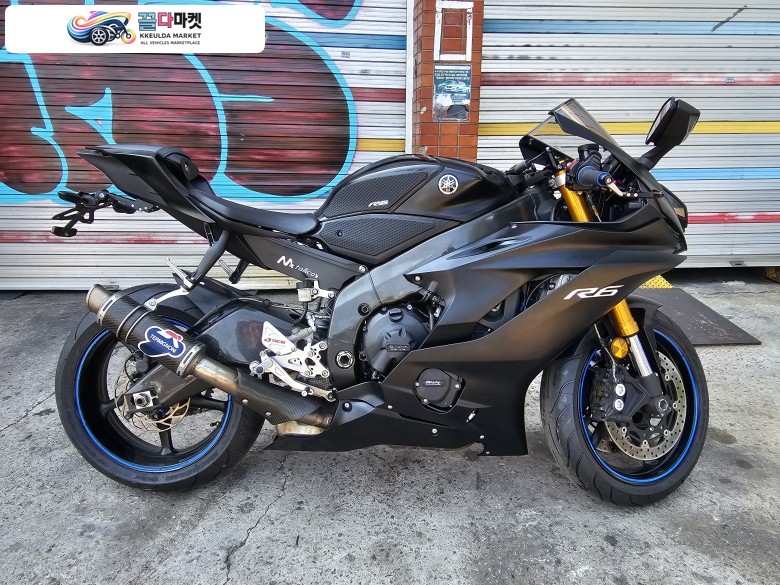 야마하 YZF R6 2018년식 풀옵션.쨟은 키로수  2018년 야마하 r6 판매 합니다.  20,480km