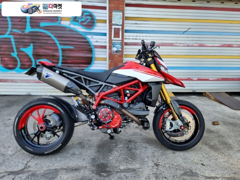 두카티 하이퍼모타드 950 SP 2019년식 풀옵션,키로수 쨟은 두카티 하이퍼모타 950sp 판매합니다