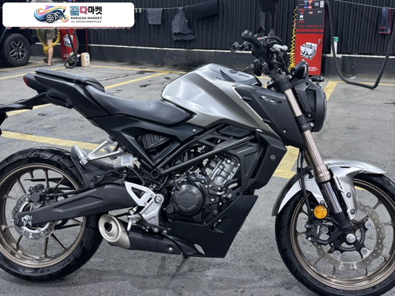혼다 CB 125 R 2023년식 23년식 혼다 CB125R