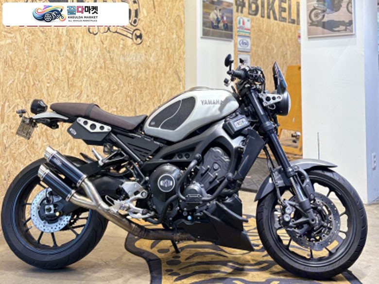 야마하 XSR 900 2016년식 튜닝 많은 풀배기 야마하 XSR900 판매합니다