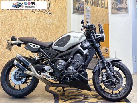 야마하 XSR 900 2016년식 튜닝 많은 풀배기 야마하 XSR900 판매합니다