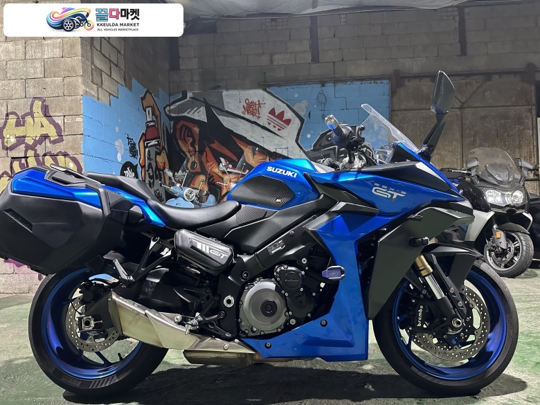 스즈끼 GSX S 1000 GT 2024년식 스즈키 S1000GT 24년10월출고 9천KM 무사고 깔끔차량판매합니다.