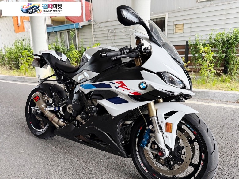 BMW S 1000 RR 2023년식 BMW S1000RR M패키지 신차급 판매합니다.2023년식 짧은 키로수
