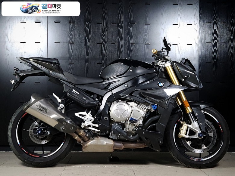 BMW S 1000 R 2019년식 순정 아크라포빅 슬립온 배기 탑재, 관리잘된 깔끔한 차량