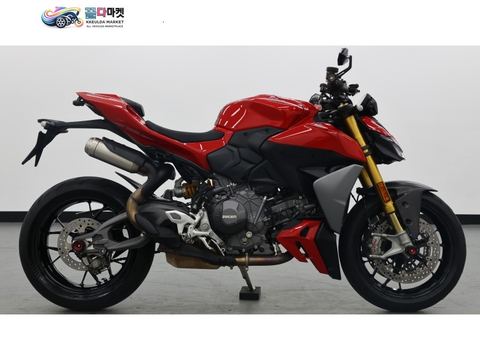 두카티 스트리트파이터 V2 2025년식 [ 매버릭바이크 ] 두카티 스트리트파이터 V2S / 2025년식 8,900km / 옵션가 500만원 이상 차량 판매합니다.