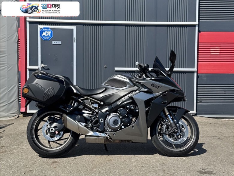 스즈끼 GSX S 1000 GT 2025년식 스즈끼GSX S1000 GT 2025년식 1만3천