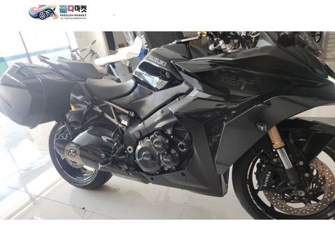 스즈끼 GSX S 1000 GT 2023년식 스즈키 gsx-s1000gt~~2023년식 무사고 아크라포빅 머플러 장착