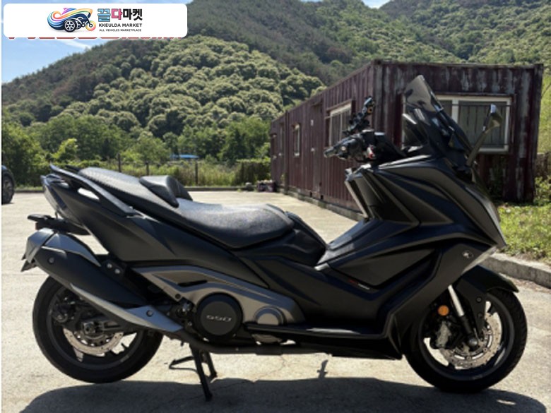 킴코 AK 550 i 2019년식 프리미엄 맥시스쿠터 AK550i 판매합니다.
