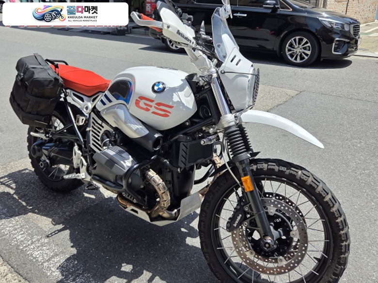 BMW R 나인 T 어반 GS 2018년식 어반gs18년 팝니다.