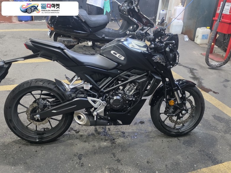 혼다 CB 125 R 2025년식 혼다2025Cb125r