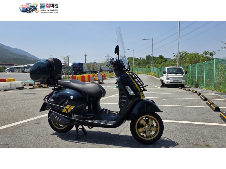 베스파 GTS 300 슈퍼 2021년식 2021 베스파 300 GTS 슈퍼 짧은 키로수