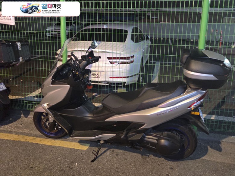 스즈끼 버그만 400 ABS 2024년식 24년식 버그만400