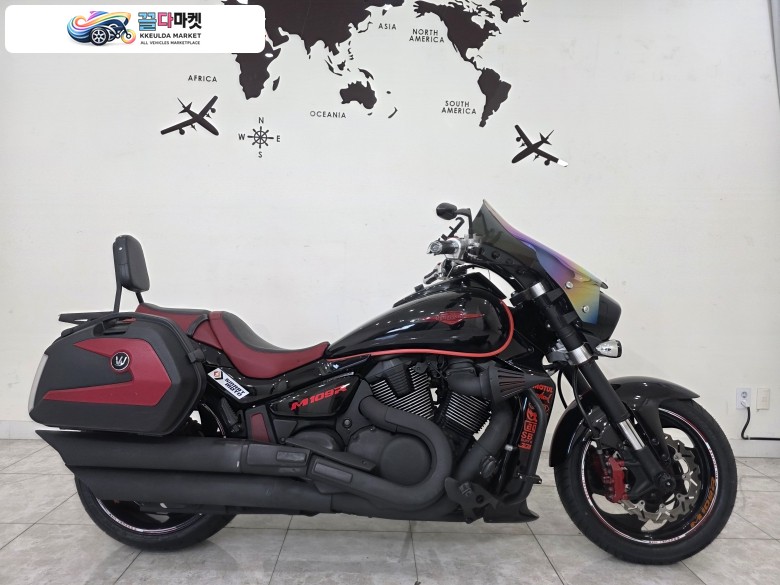 스즈끼 인투루더 M 1800 R 2008년식 08년 커스텀 잘해놓은 인투루터 1800 판매합니다.