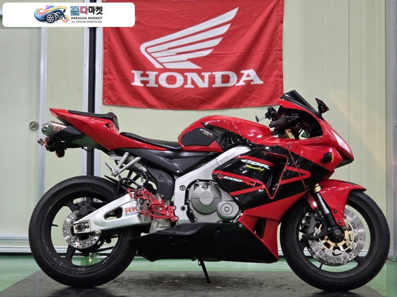 혼다 CBR 600 RR 2006년식 혼다 CBR600RR 06년식 요시무라 머플러 구변완료 최저가판매합니다