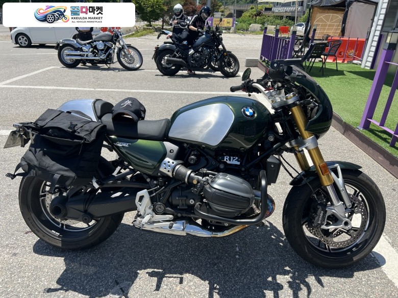 BMW R 12 나인 티 2024년식 BMW R12 NineT 나인티 (2024년식, 아크라포빅 구변완, 헤드라이트 페어링, 리어캐노피)