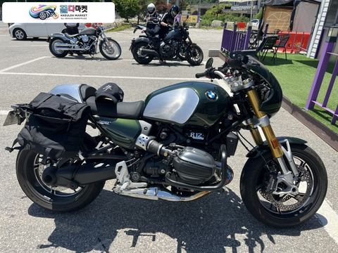 BMW R 12 나인 티 2024년식 BMW R12 NineT 나인티 (2024년식, 아크라포빅 구변완, 헤드라이트 페어링, 리어캐노피)