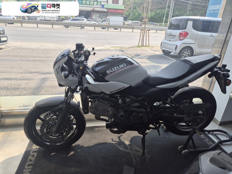 스즈끼 SV 650 X 2019년식 키로수 대비 상태 좋은 sv650x 판매 합니다.