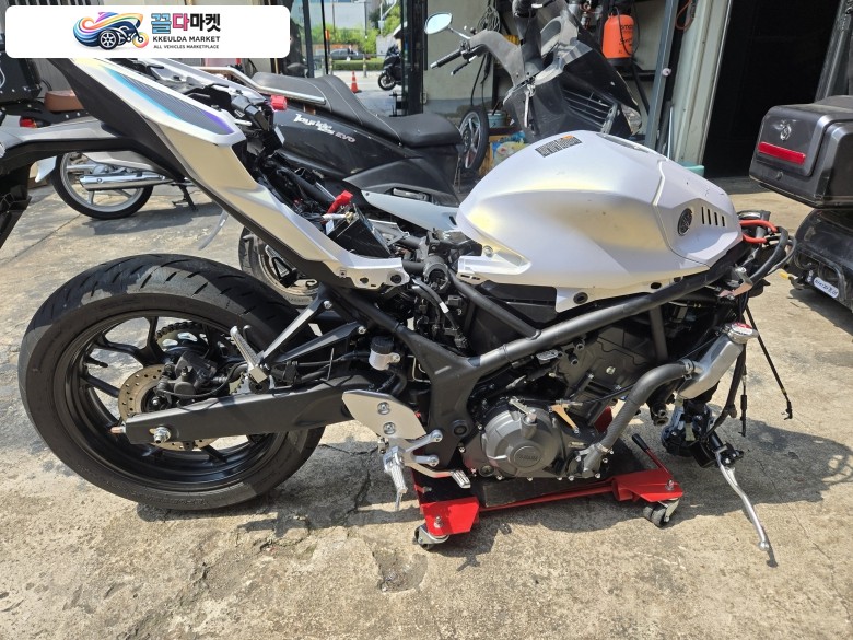 야마하 YZF R3 2026년식 2026년 야마하 YZF-3-R3 부품차 판매함니다.