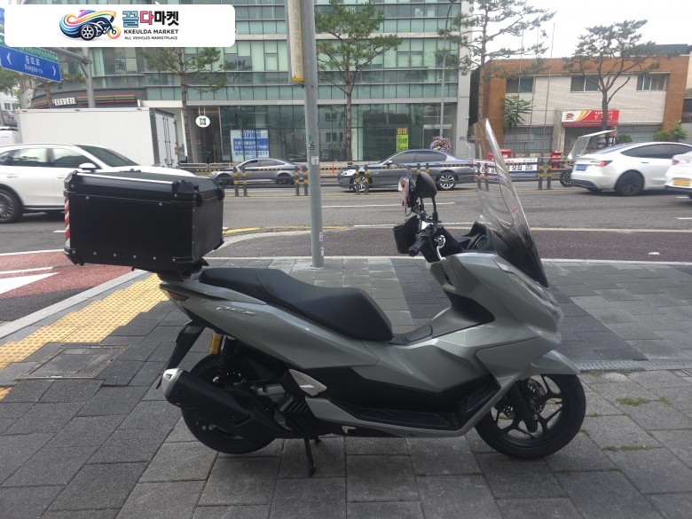혼다 PCX 125 ABS 2025년식 티바이크 2025년 혼다 베스트셀링 더뉴PCX125 ABS 그레이 컬러 배달세팅 판매합니다. -카드-대차-할부-