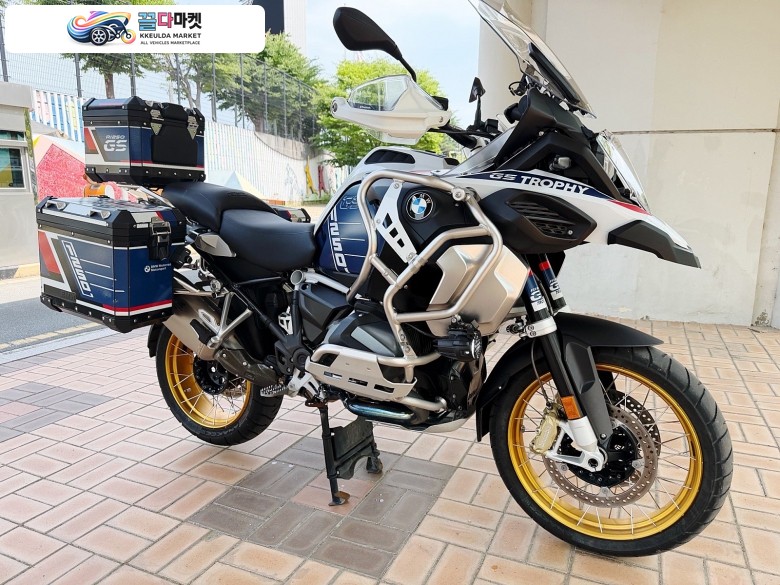 BMW R 1250 GS 어드벤처 2024년식 BMW R1250GS 어드벤처 트로피모델 2024년식 판매합니다.