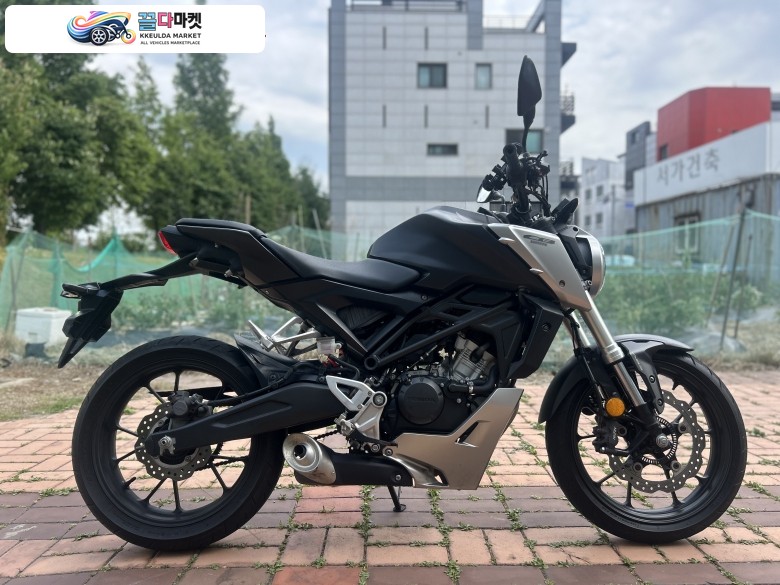 혼다 CB 125 R 2018년식 혼다 CB125R 18년 입문용 바이크 판매중