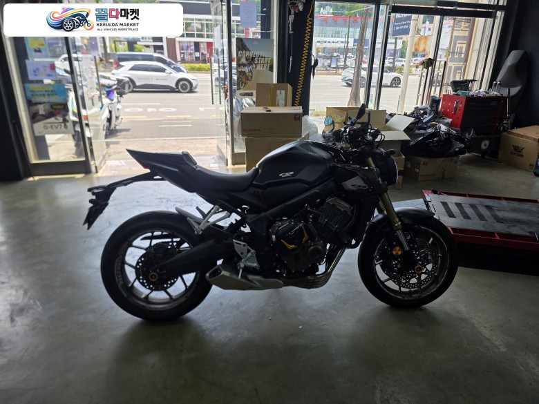 혼다 CB 650 R E 클러치 2025년식 혼다 25년식 CB650R E클러치 개인매물 판매