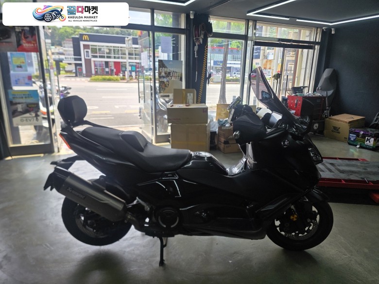 야마하 티맥스 560 2024년식 야마하 2024년식 TMAX560 팝니다.