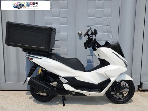 혼다 PCX 125 ABS 2025년식 혼다 PCX125 ABS 신형 상태굿 옵션 소모품 짱짱