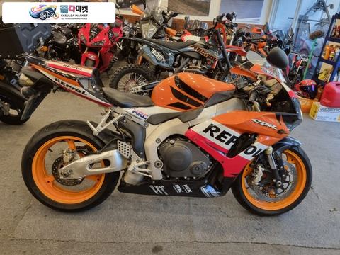 혼다 CBR 1000 RR 2006년식 Rc211v 의 dna 랩솔1000rr